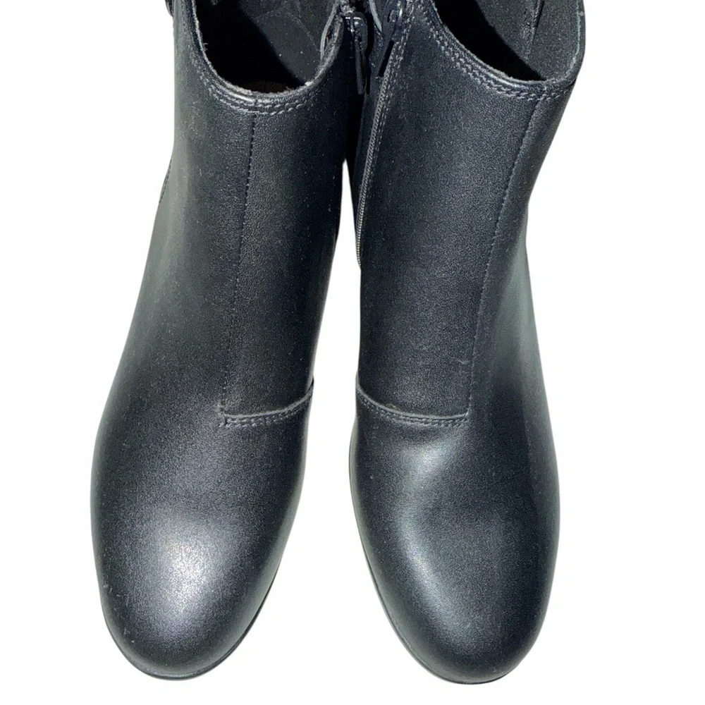 NWT Clarks Women's Emily2 Belle Boots Size 9 - Picture 1 of 7